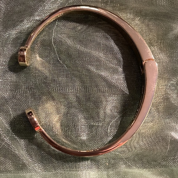 Kate ♠️ Spade bracelet bangle gold green hinged euc - Picture 10 of 11